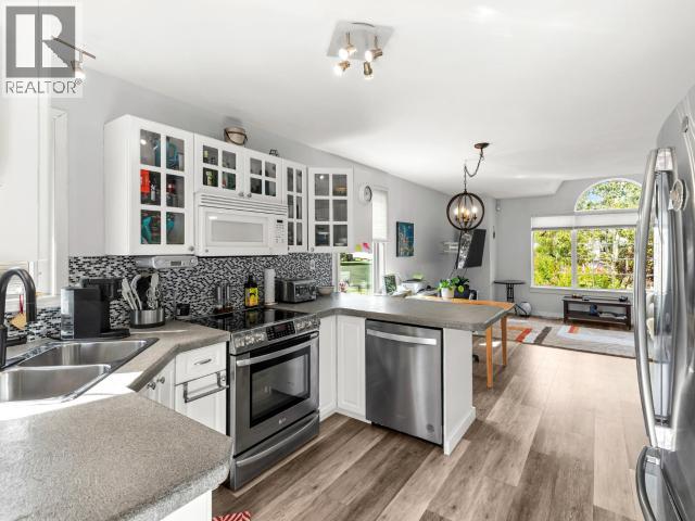 40 TIGEREYE CRESCENT - 13