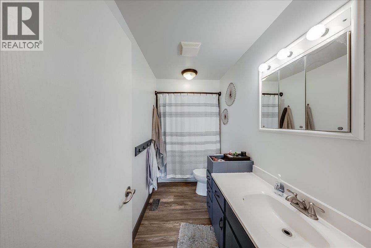 77 Walnut Avenue - 36