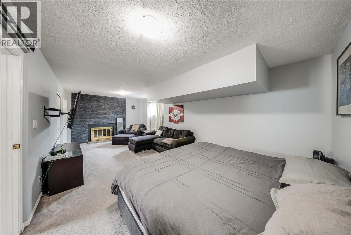 77 Walnut Avenue - 39