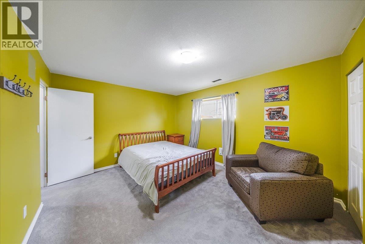77 Walnut Avenue - 42