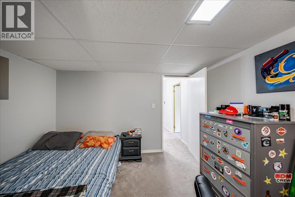 77 Walnut Avenue - 47