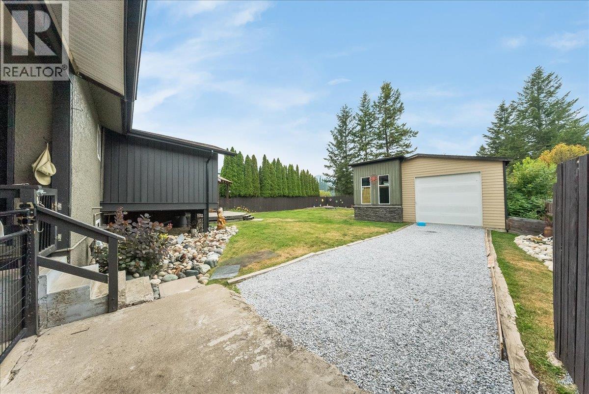 77 Walnut Avenue - 62