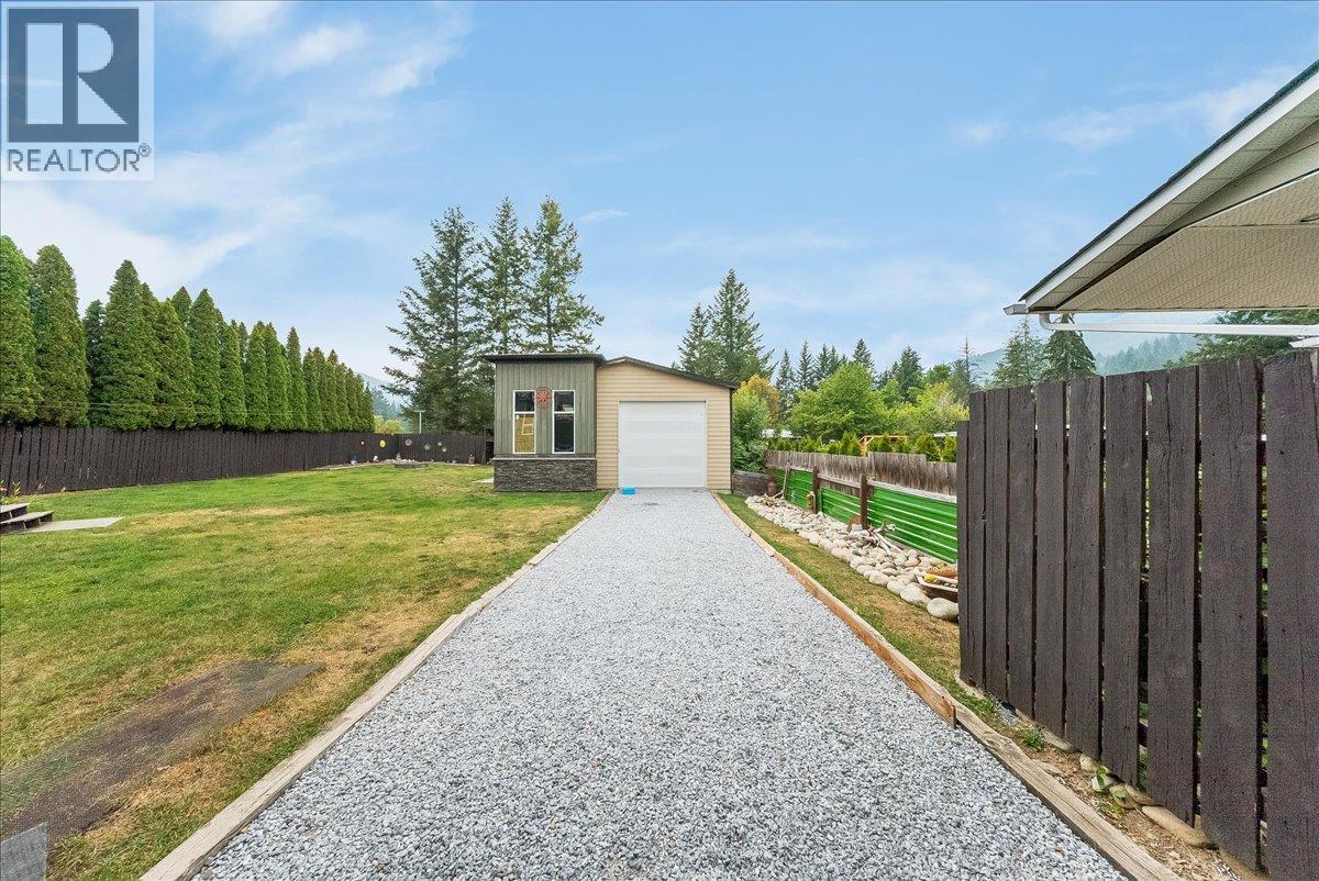 77 Walnut Avenue - 63