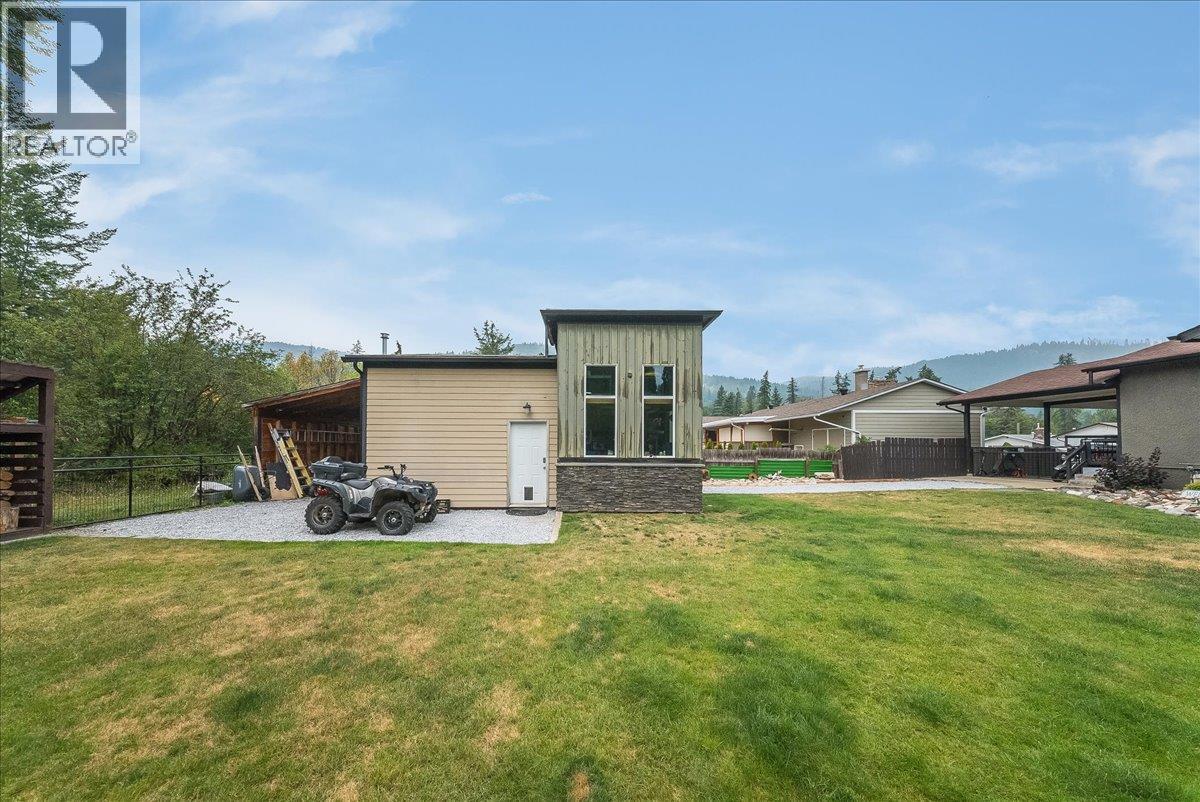 77 Walnut Avenue - 64