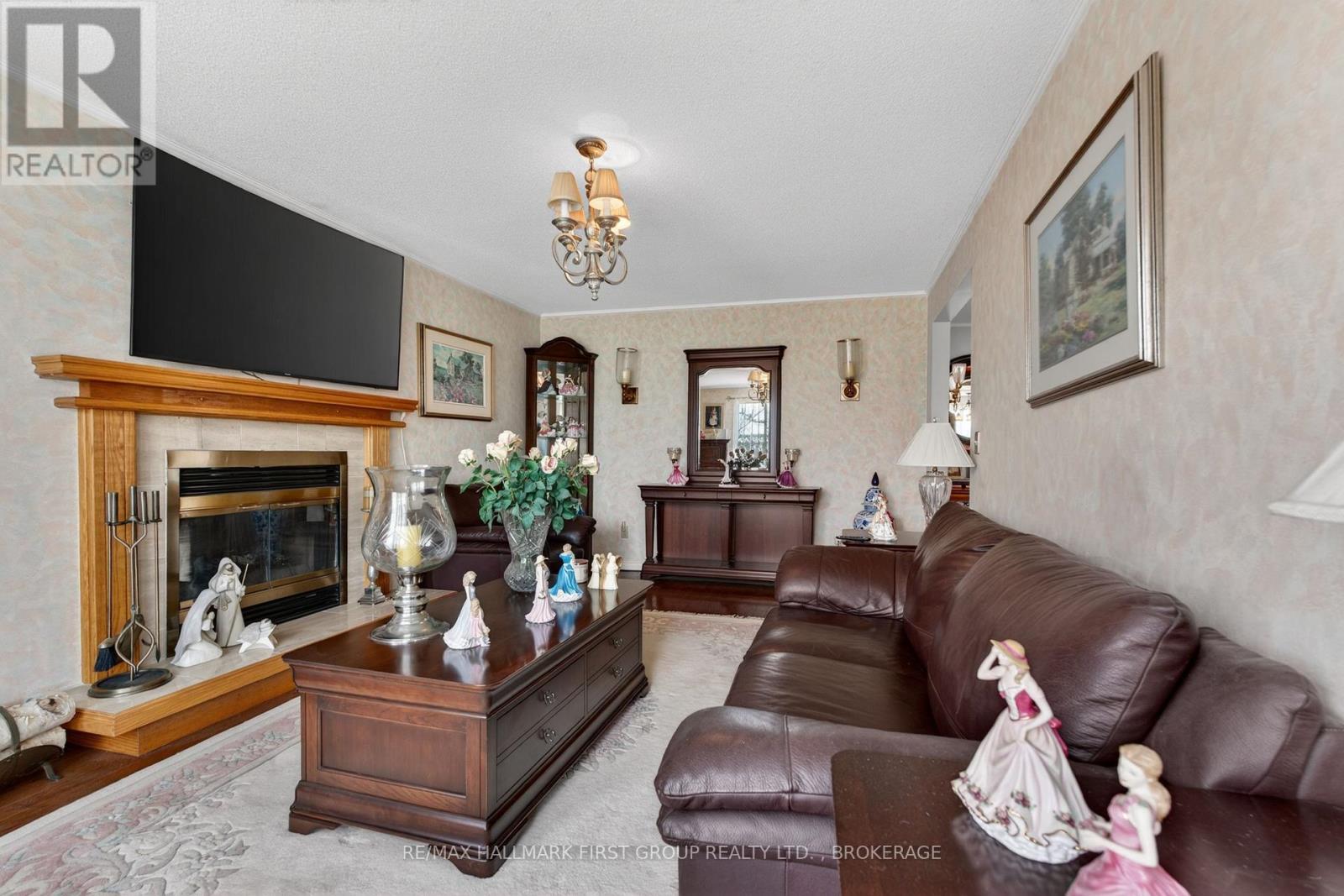 1130 CAITLIN CRESCENT - 11