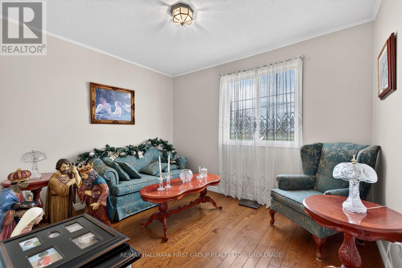 1130 CAITLIN CRESCENT - 24
