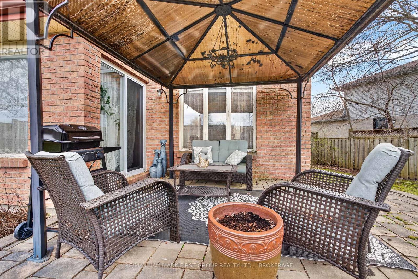 1130 CAITLIN CRESCENT - 27