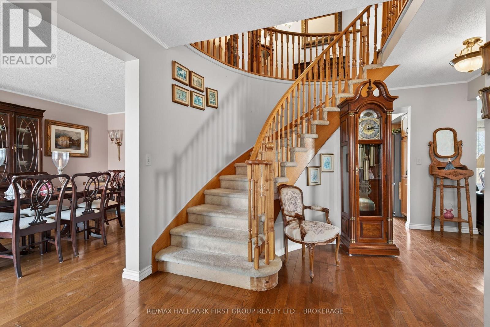 1130 CAITLIN CRESCENT - 3