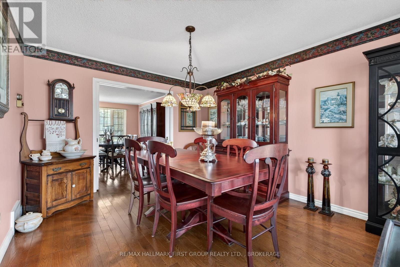 1130 CAITLIN CRESCENT - 6