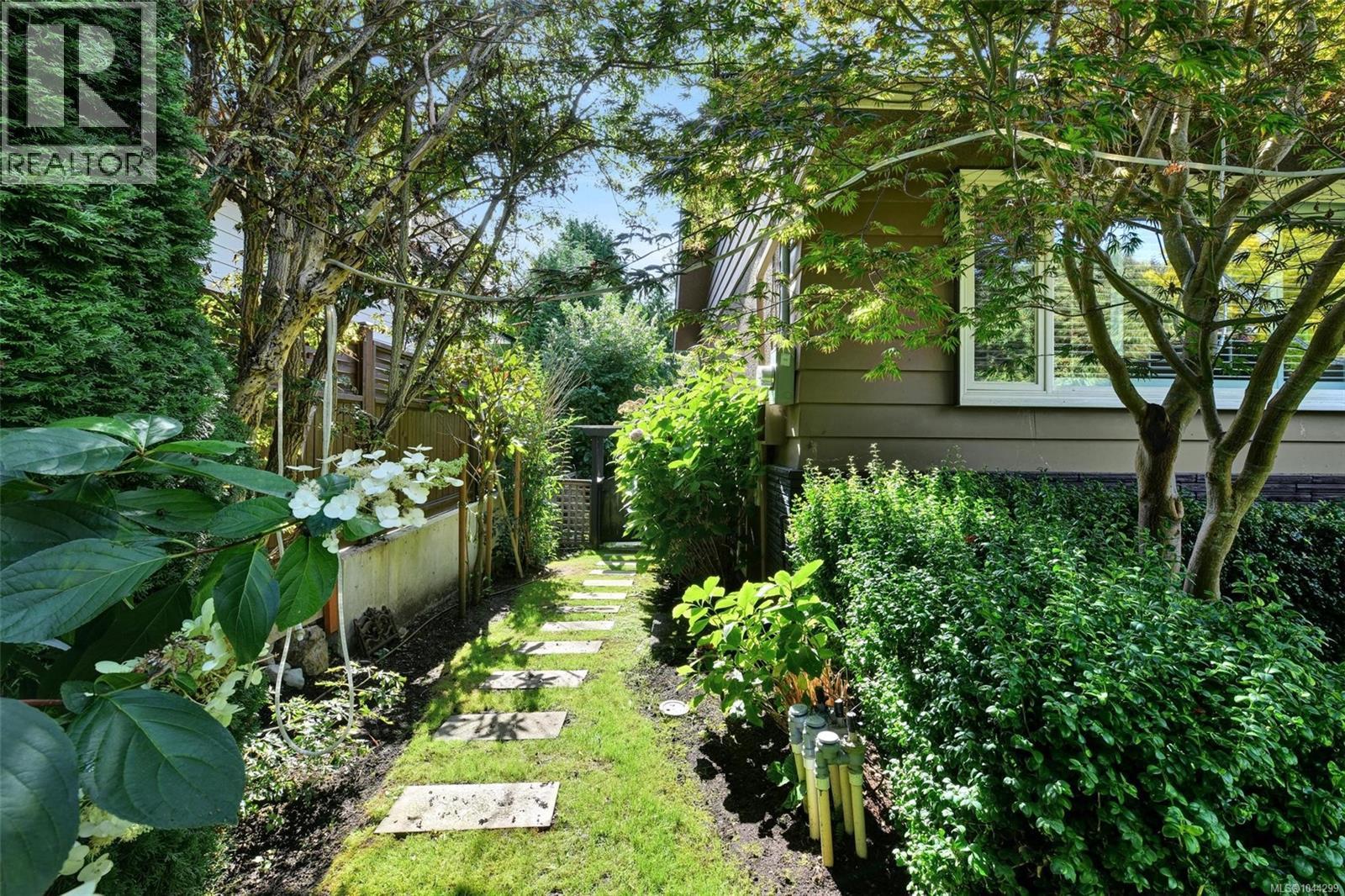2065 Avondale Rd - 48