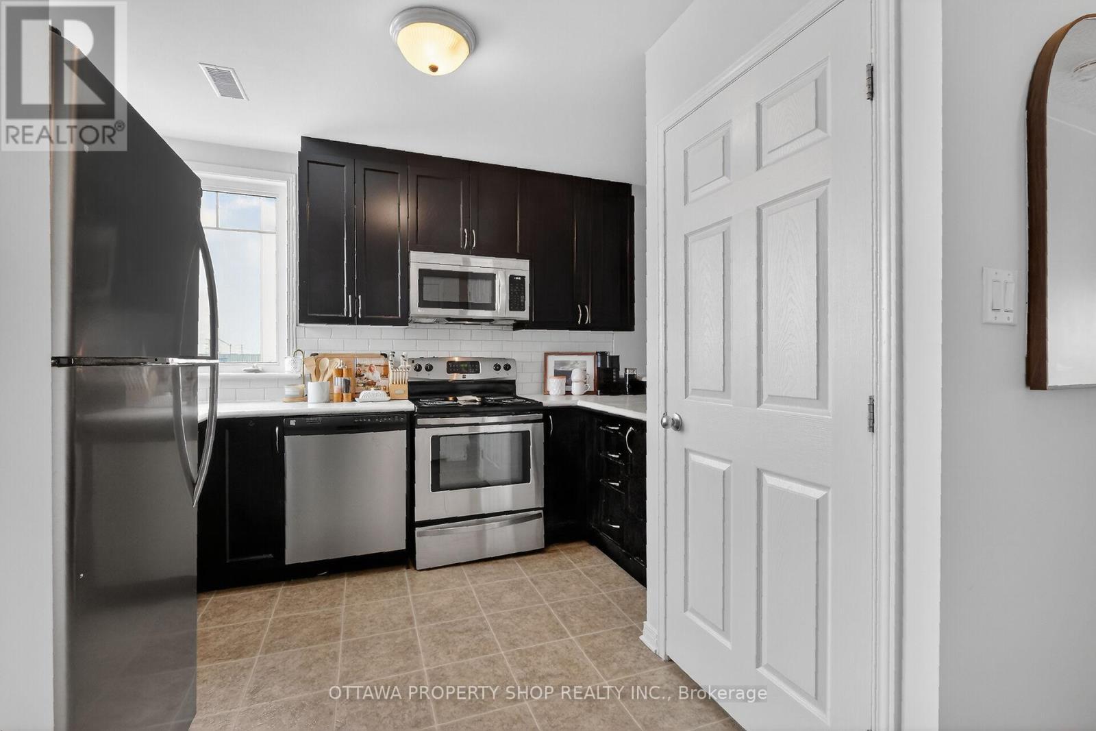 3385 CAMBRIAN ROAD - 3