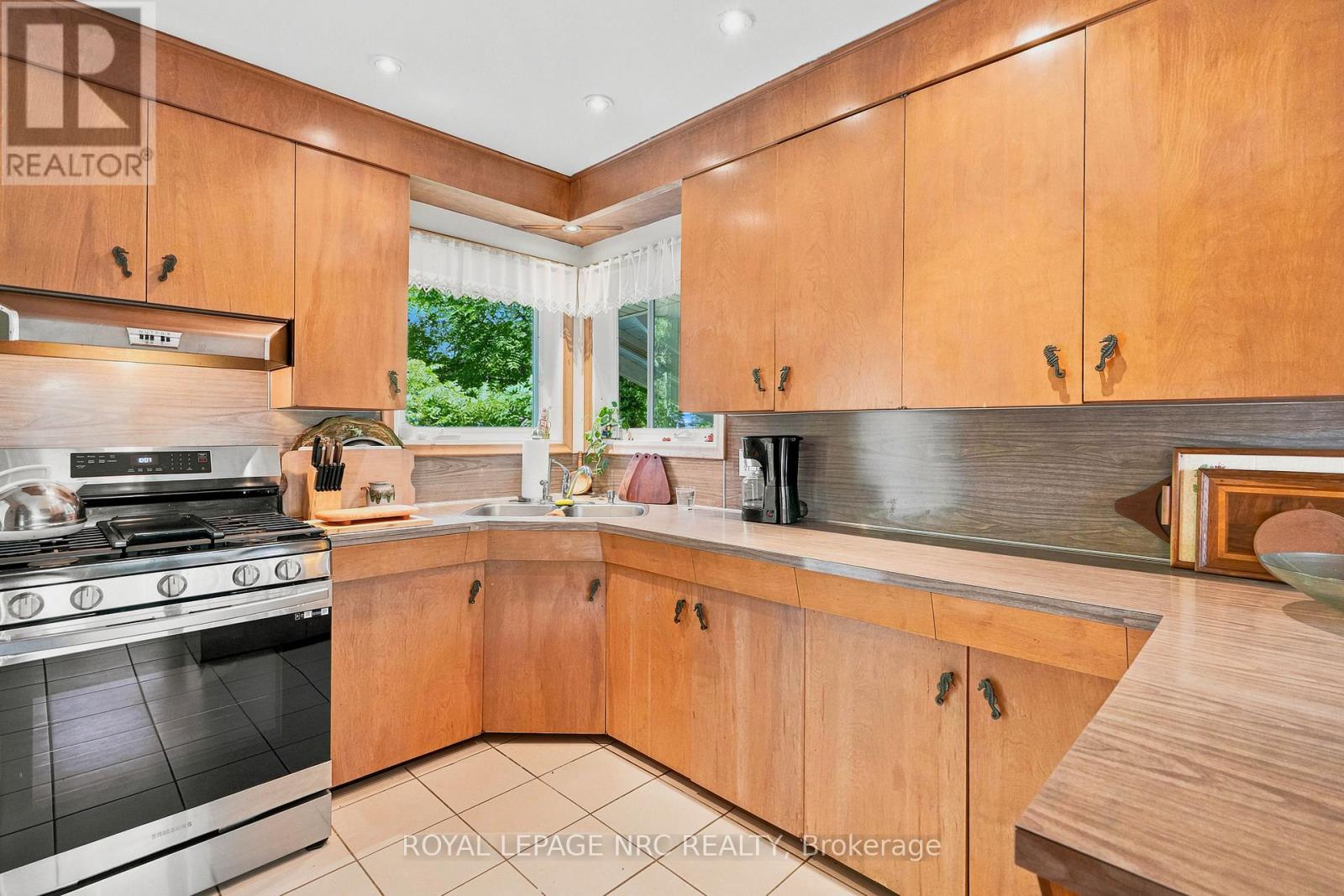 102 MASTERSON DRIVE - 11