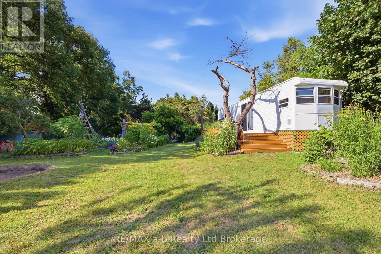 55424 LAKESHORE ROAD - Image 18