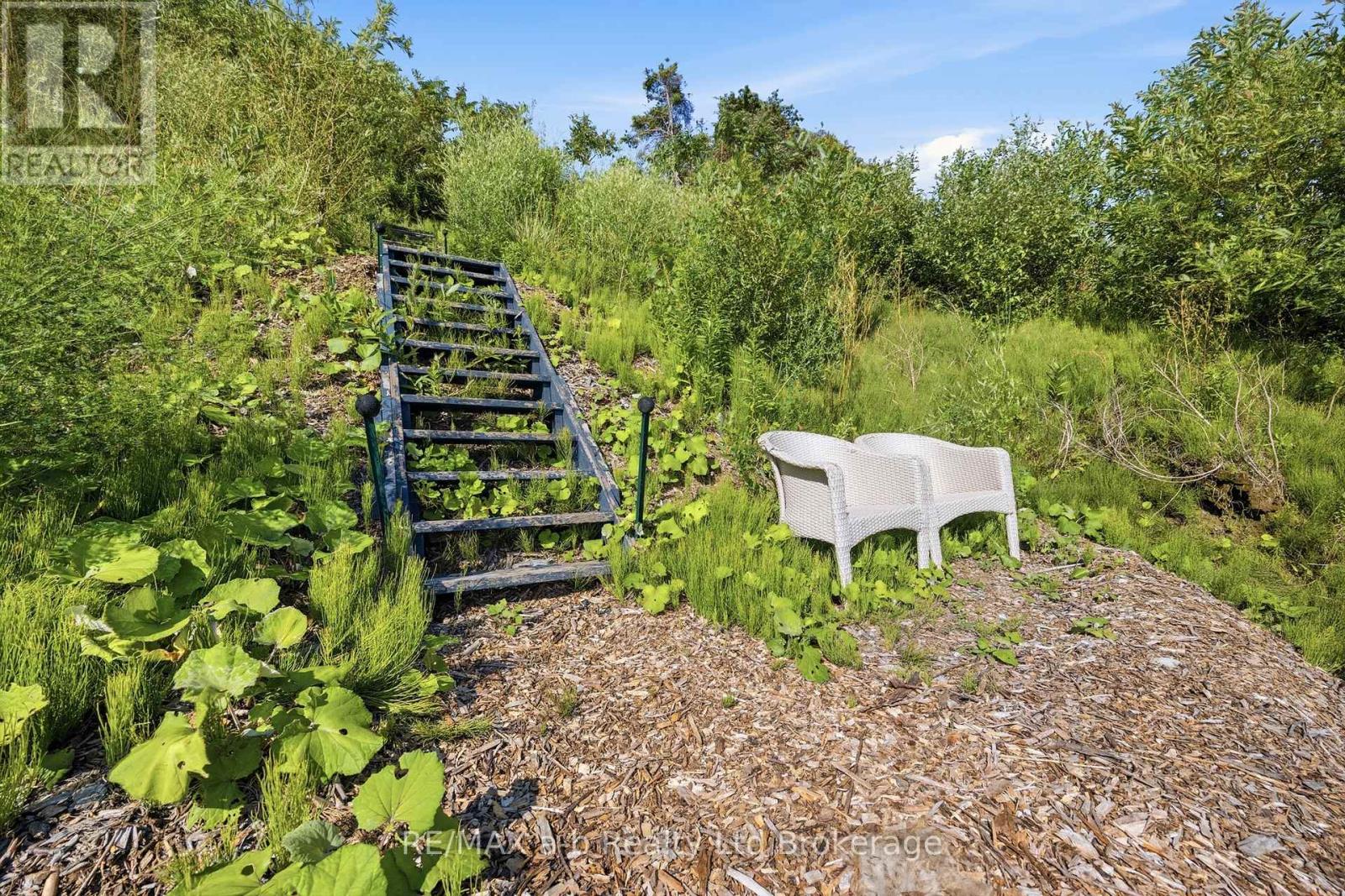 55424 LAKESHORE ROAD - 30