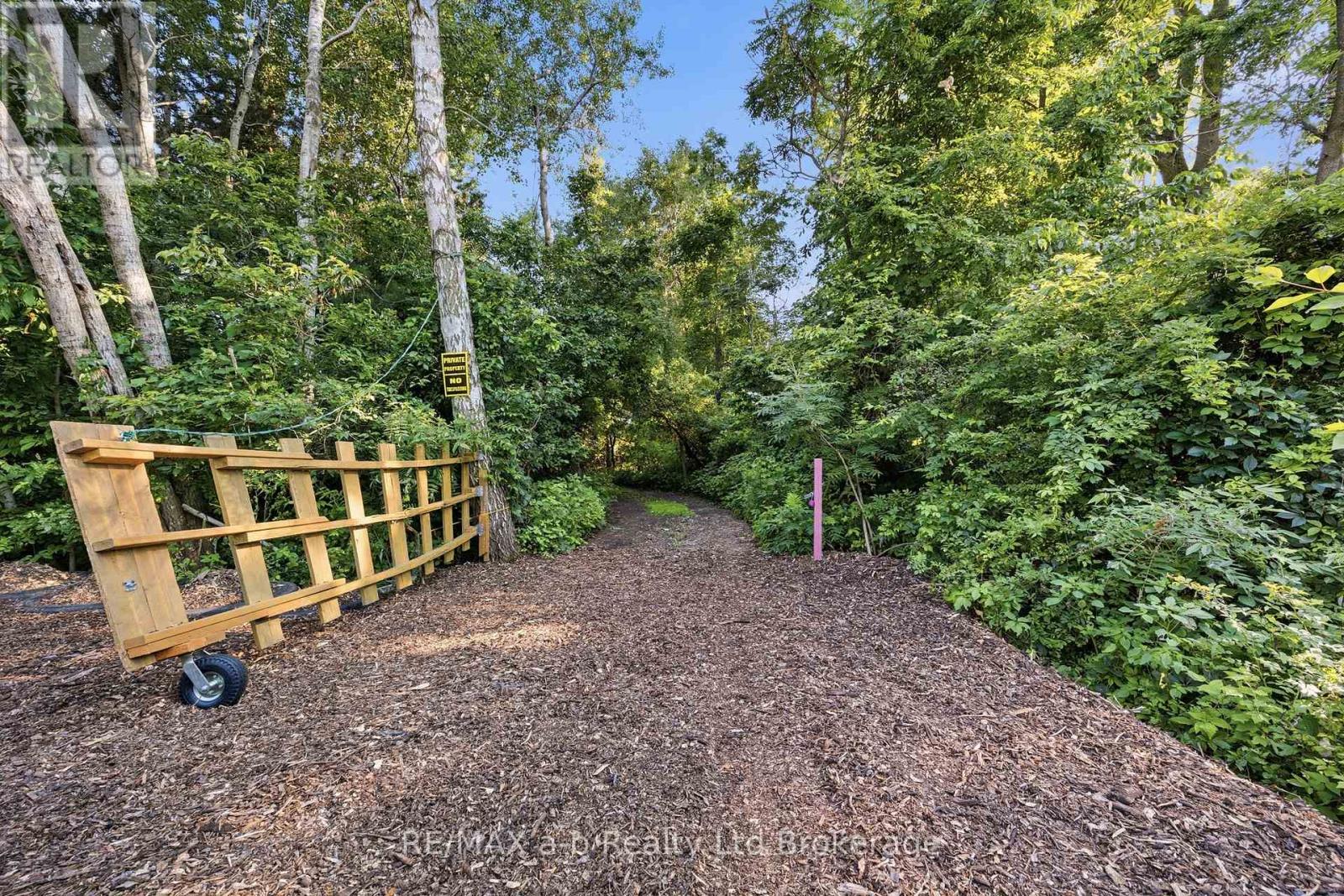 55424 LAKESHORE ROAD - 7