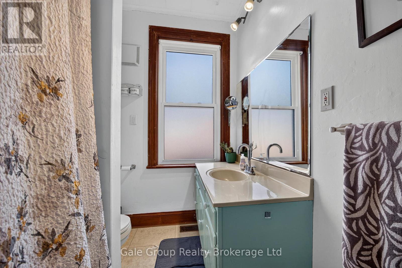 445 VINCENT STREET - 15