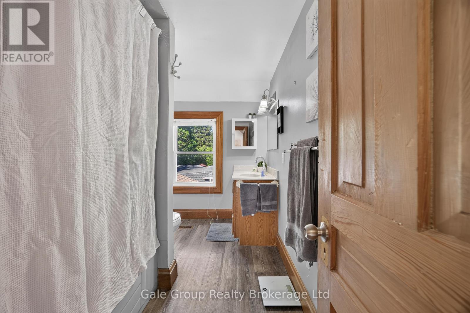 445 VINCENT STREET - 23