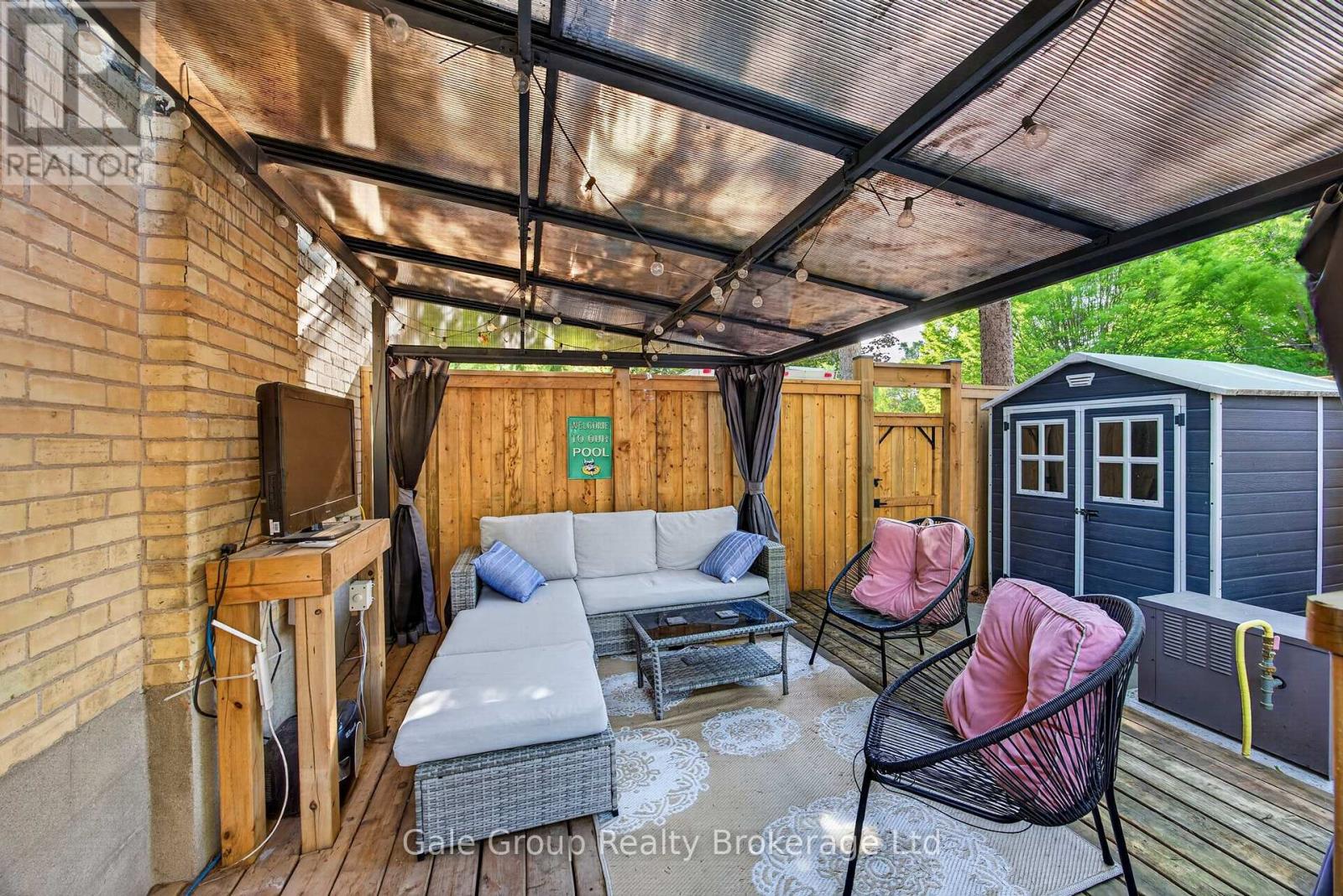 445 VINCENT STREET - 27