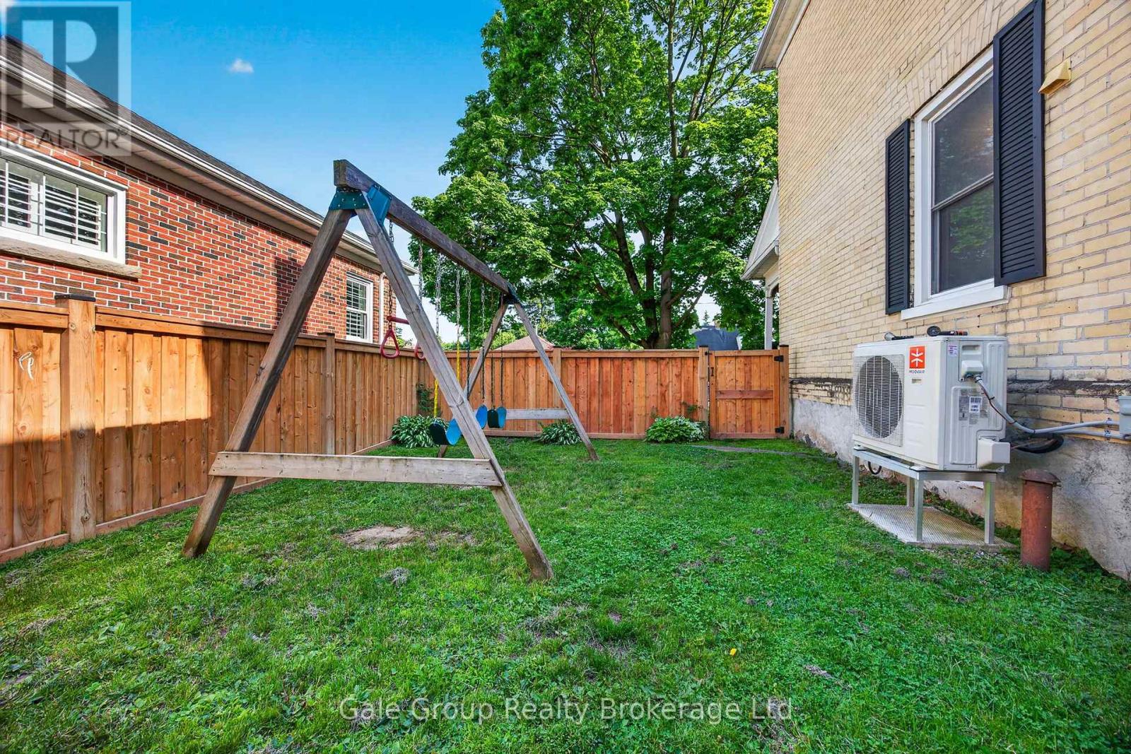 445 VINCENT STREET - 33