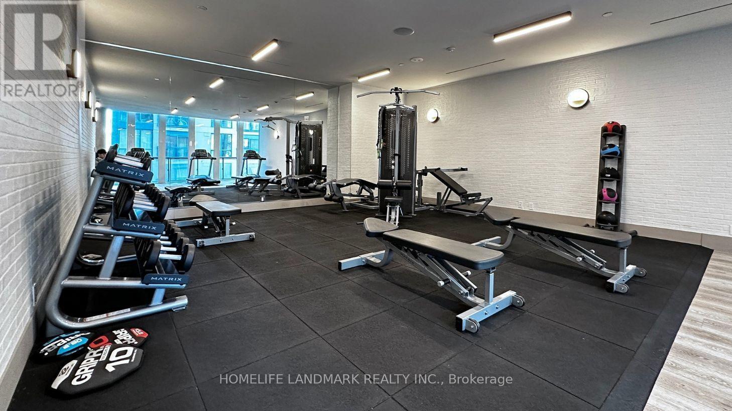 #817 60 SHUTER STREET - 31