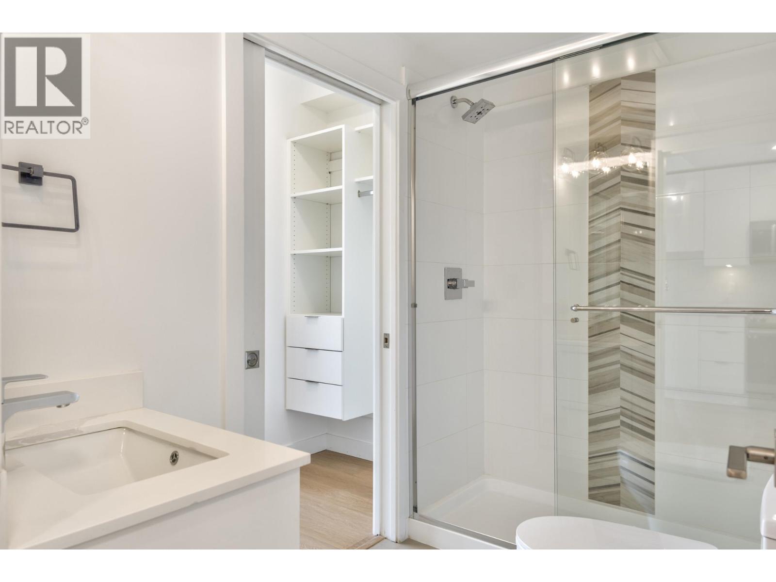 504 2331 KELLY AVENUE, Port Coquitlam