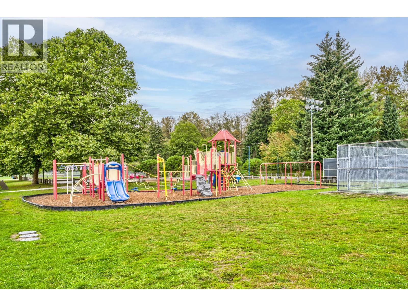 504 2331 KELLY AVENUE, Port Coquitlam