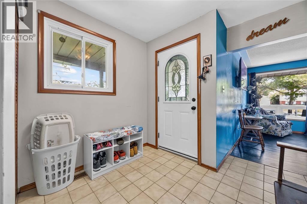 1091 INDIAN ROAD North - 12