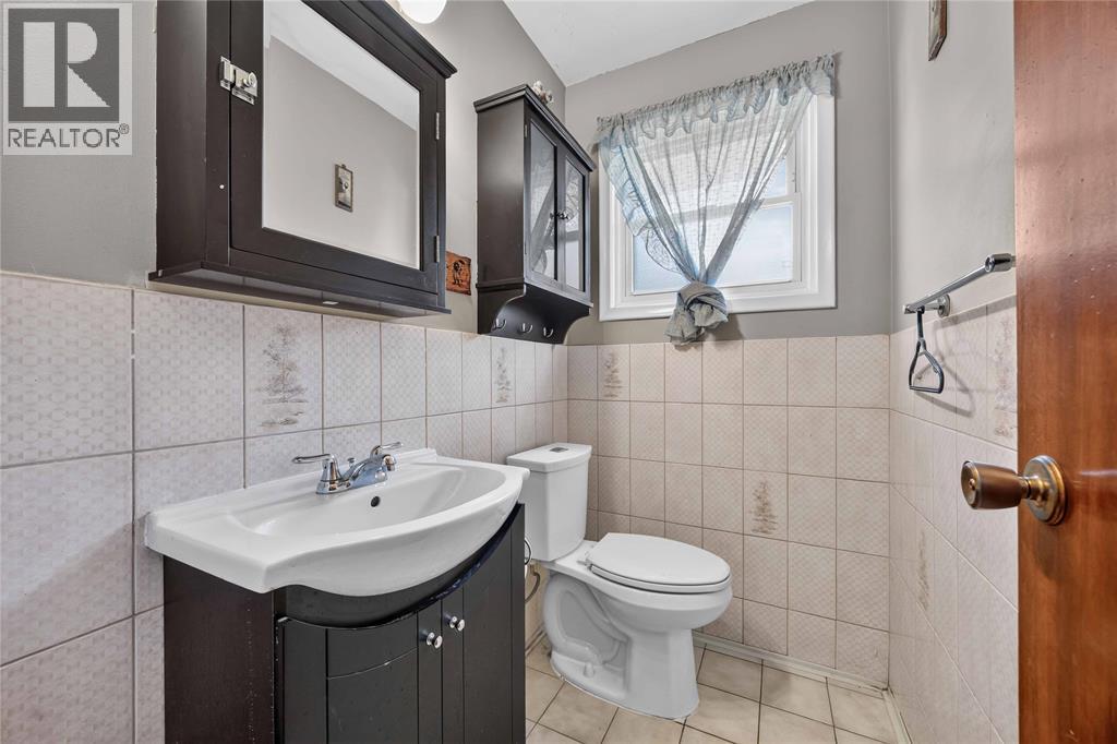 1091 INDIAN ROAD North - 13