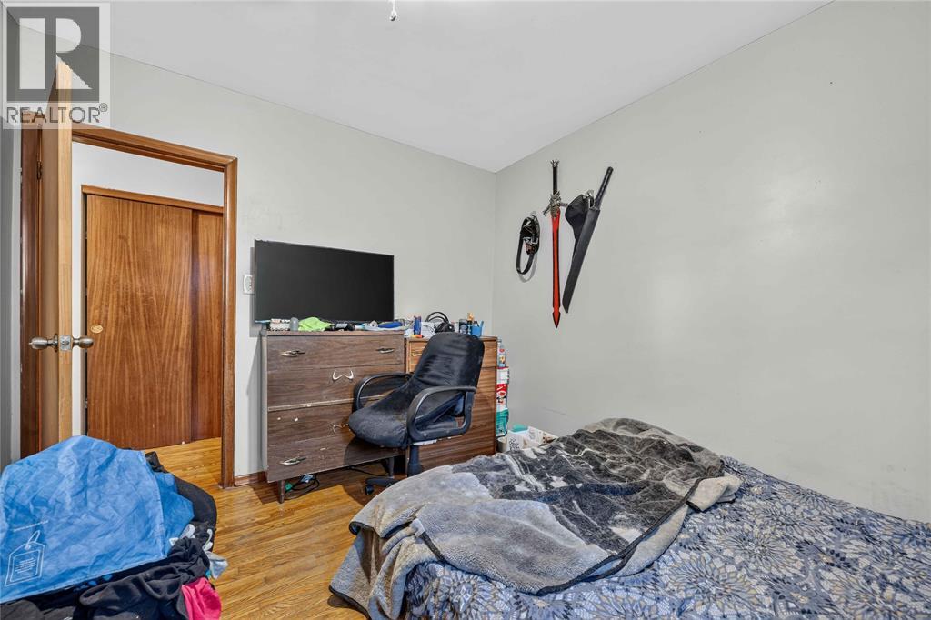 1091 INDIAN ROAD North - 18
