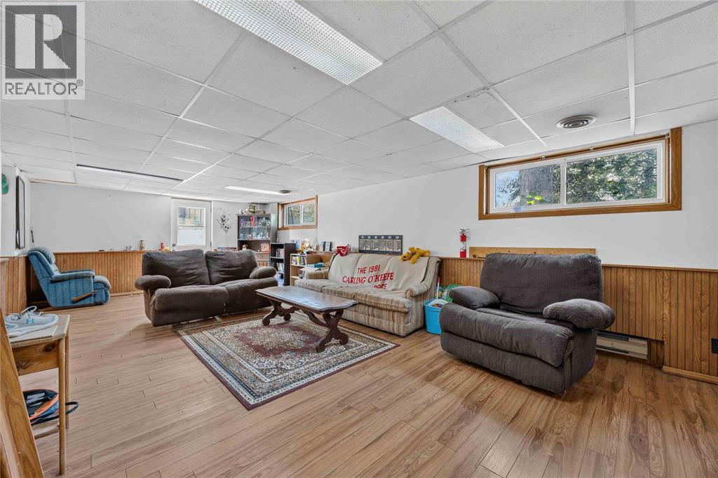 1091 INDIAN ROAD North - 21
