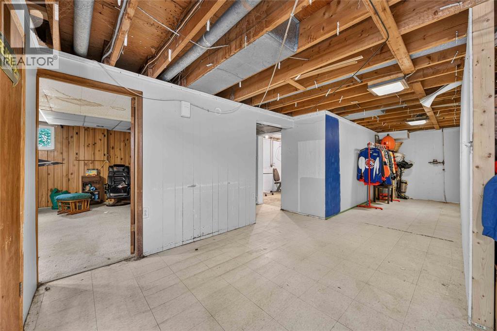 1091 INDIAN ROAD North - 25