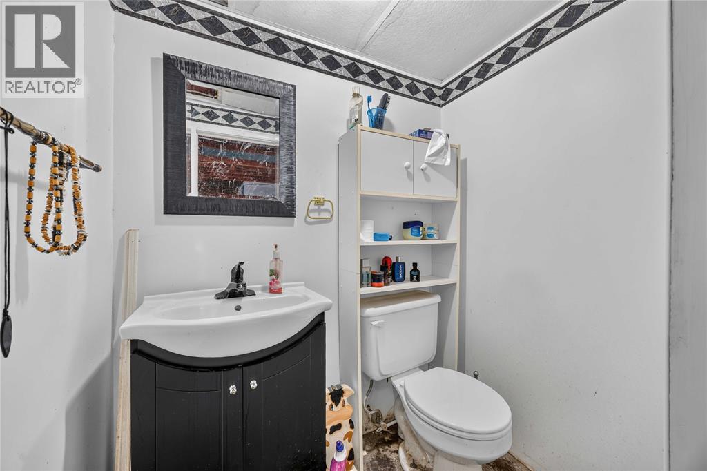 1091 INDIAN ROAD North - 27