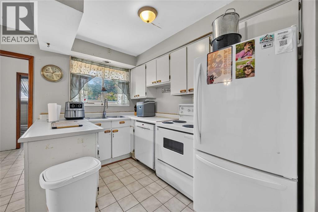 1091 INDIAN ROAD North - 8
