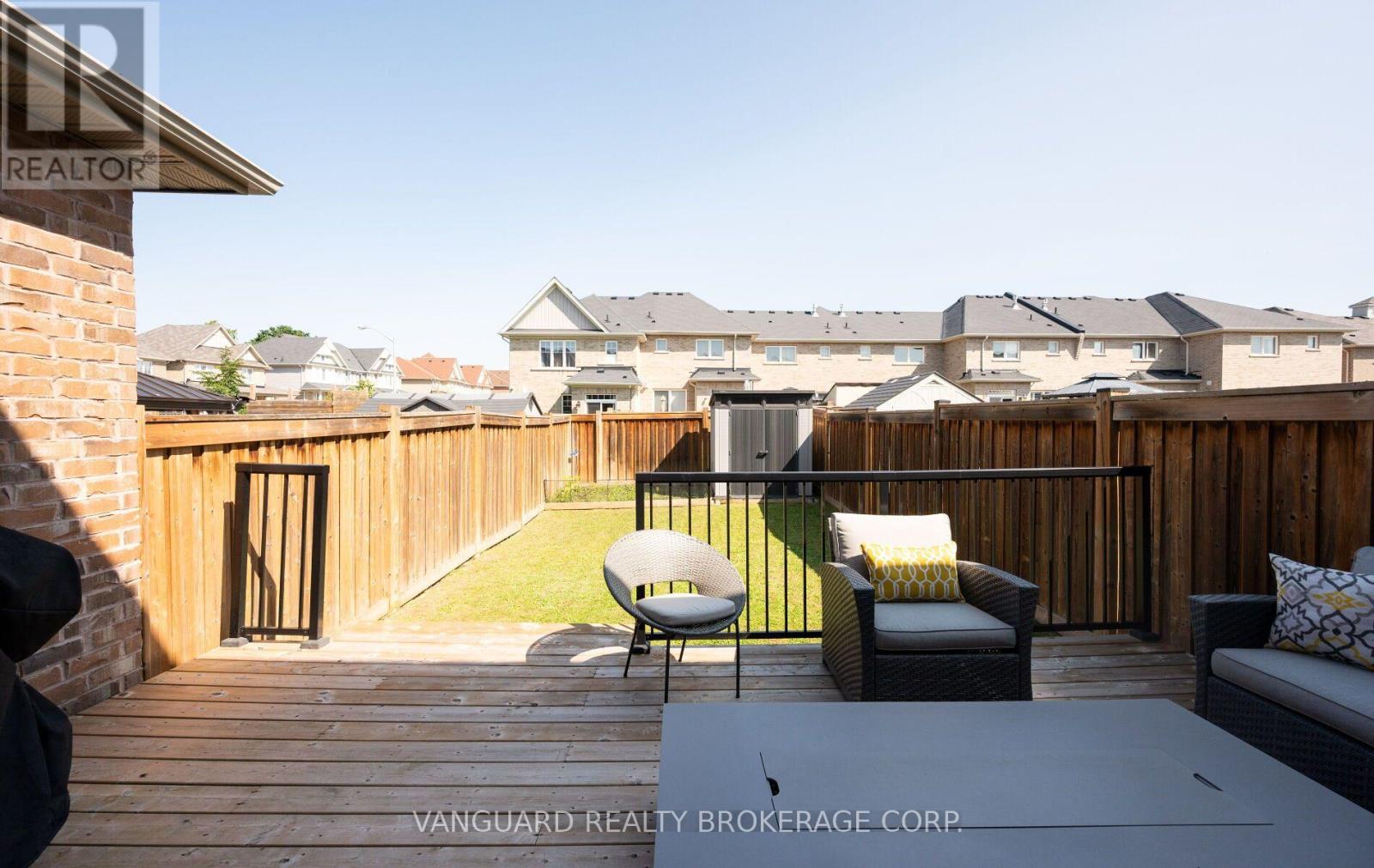 71 HAWKE CRESCENT - 39