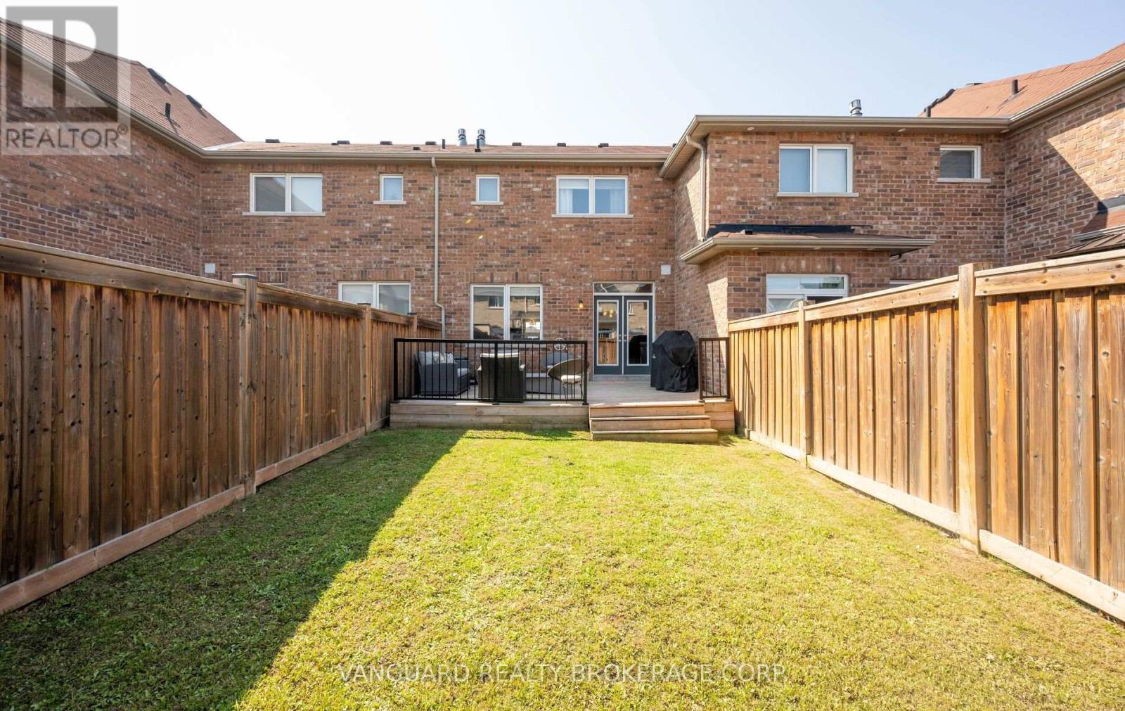 71 HAWKE CRESCENT - 47