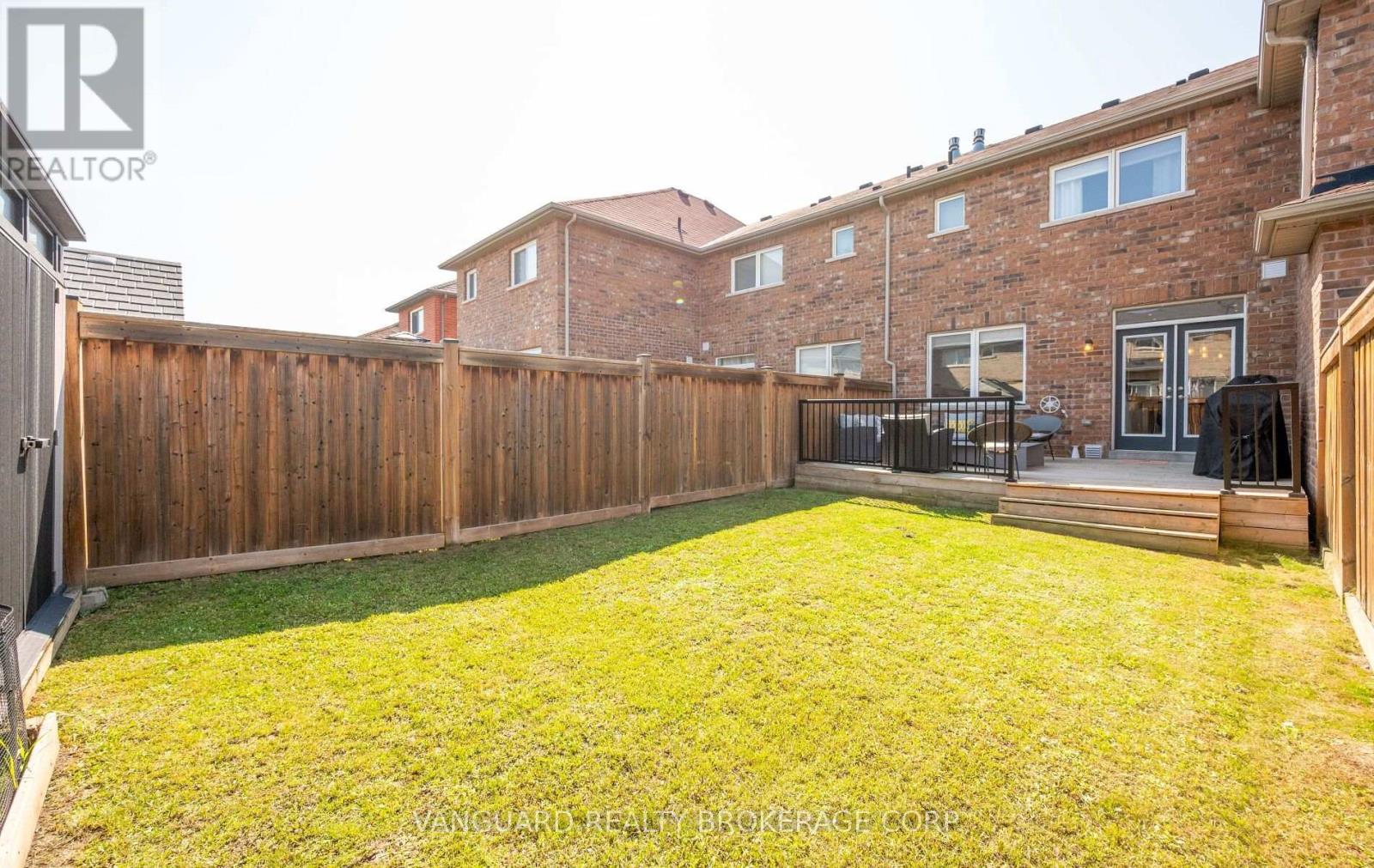 71 HAWKE CRESCENT - 48