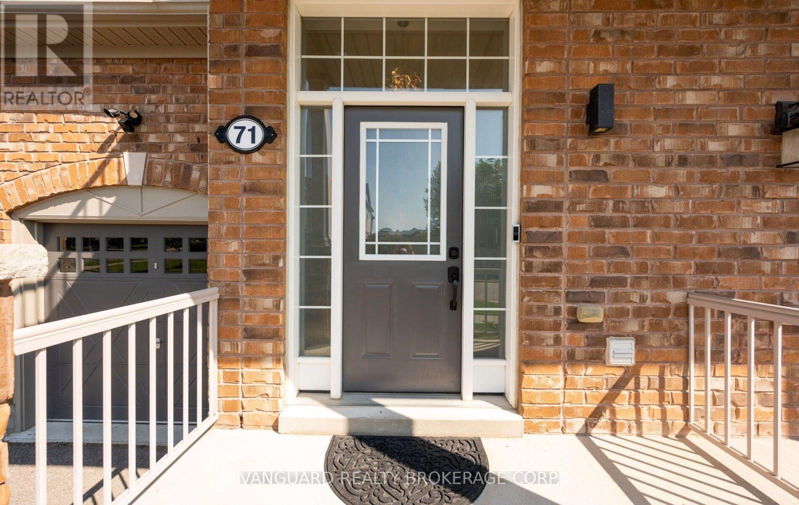 71 HAWKE CRESCENT - 5