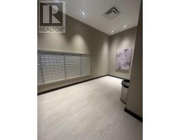 719 - 60 Honeycrisp Crescent, Vaughan, ON L4K0N5 Photo 10
