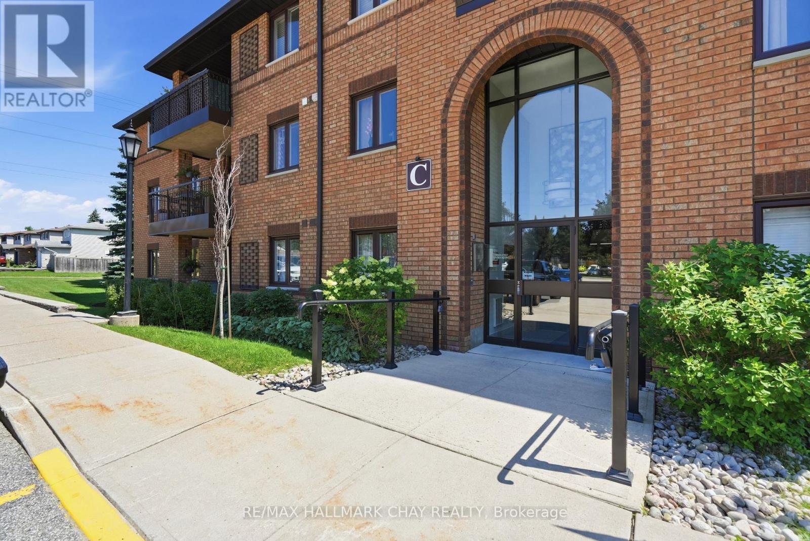 #324 10C COULTER STREET - 2