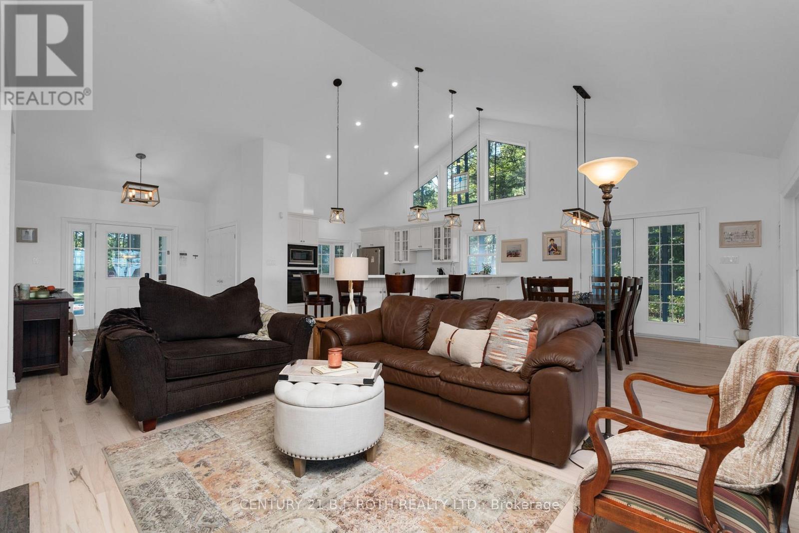 2710 PORTAGE TRAIL - Image 9