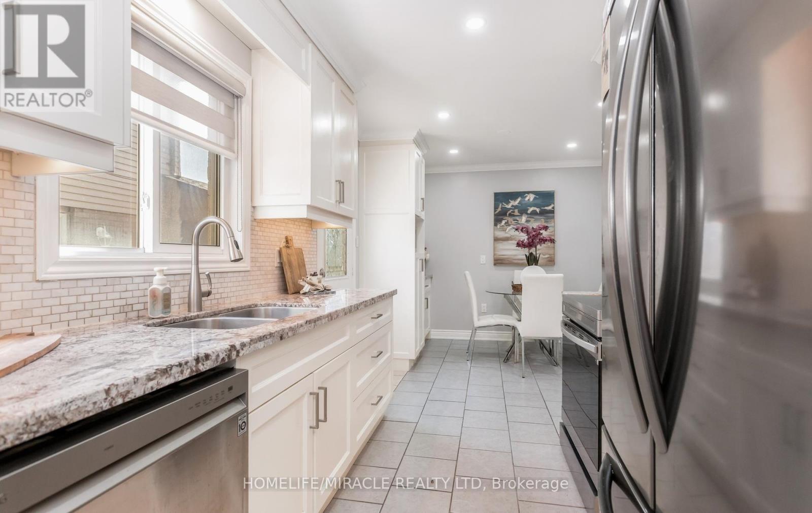 49 NEWBRIDGE CRESCENT - 11