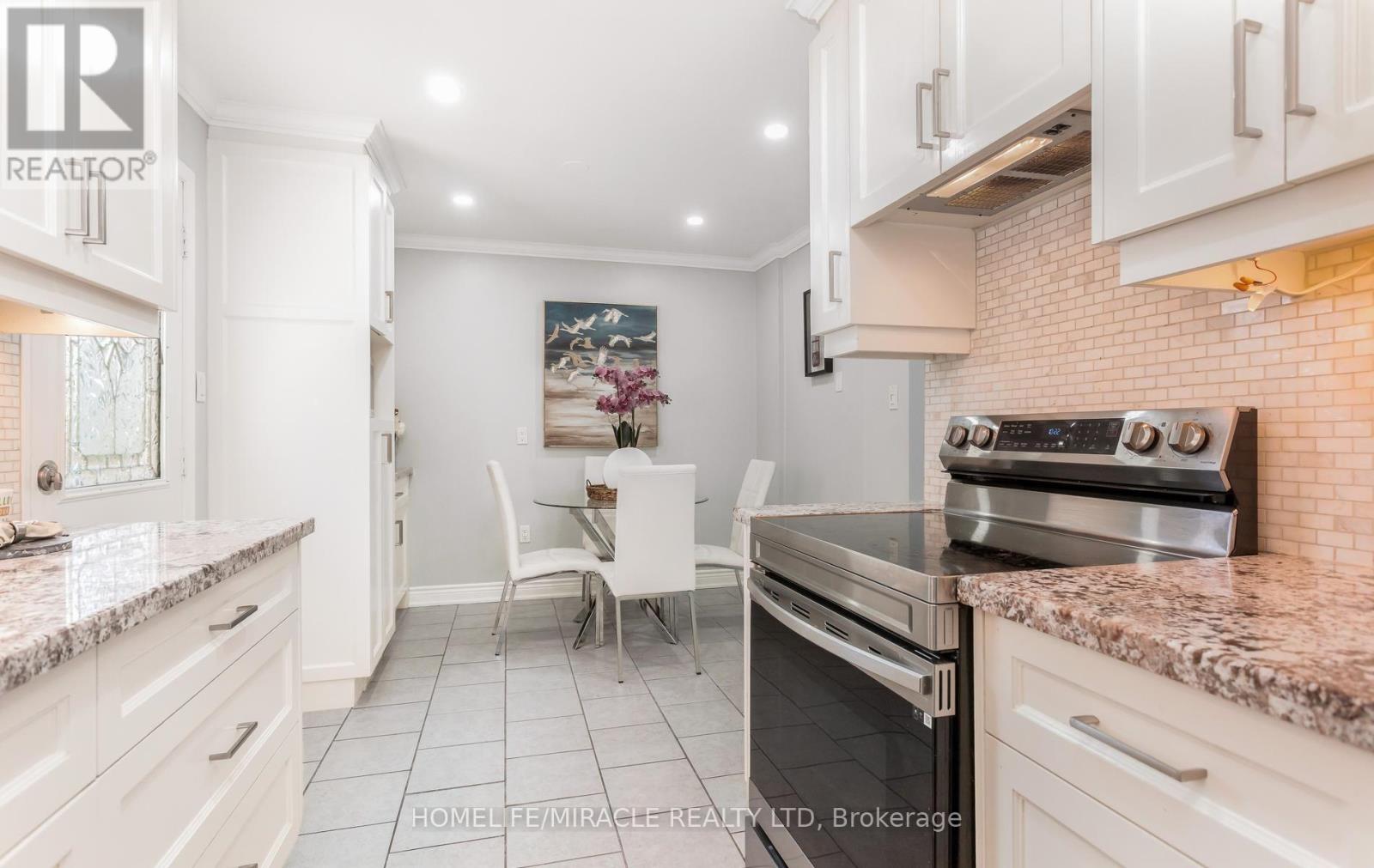 49 NEWBRIDGE CRESCENT - 12