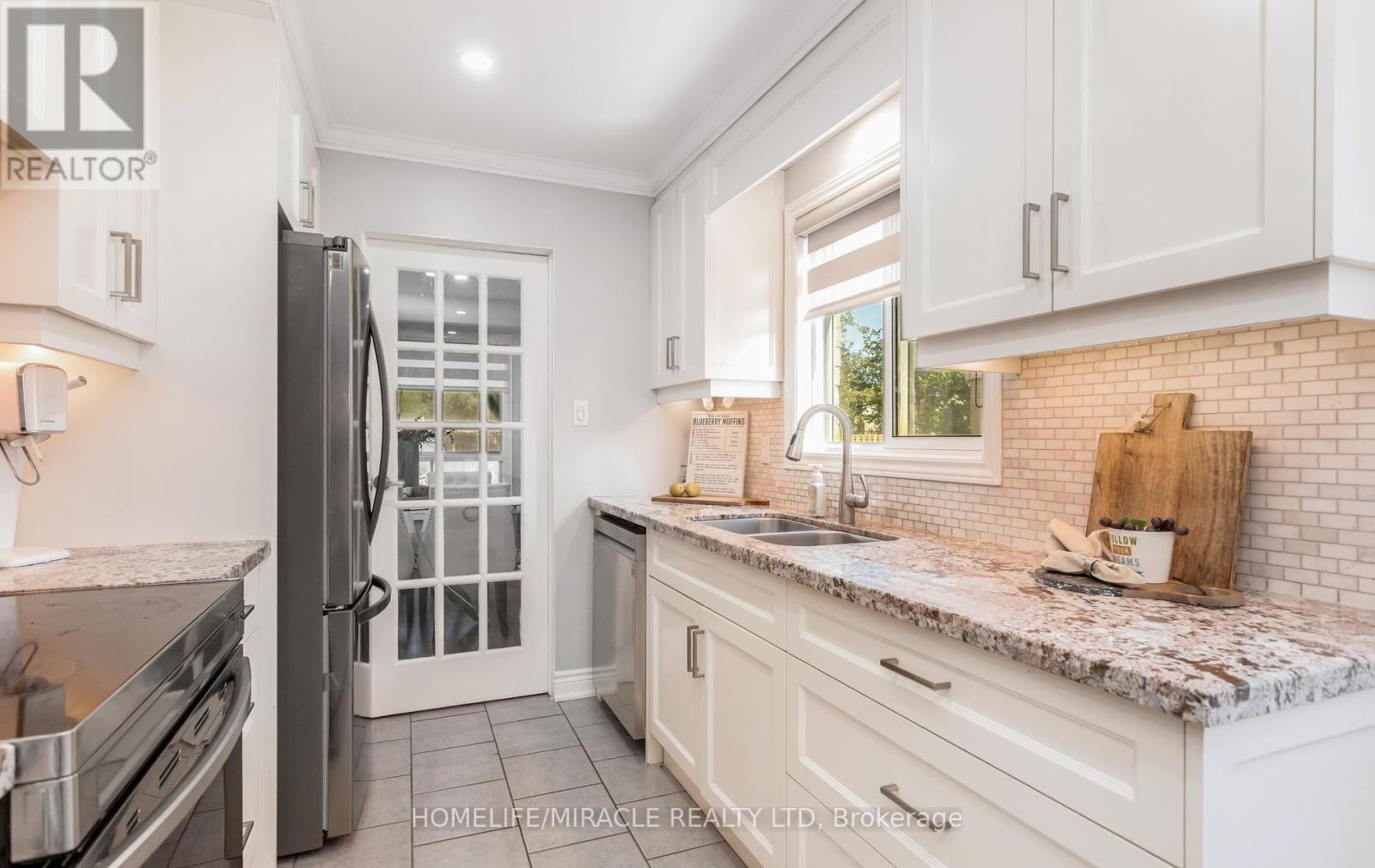 49 NEWBRIDGE CRESCENT - 18