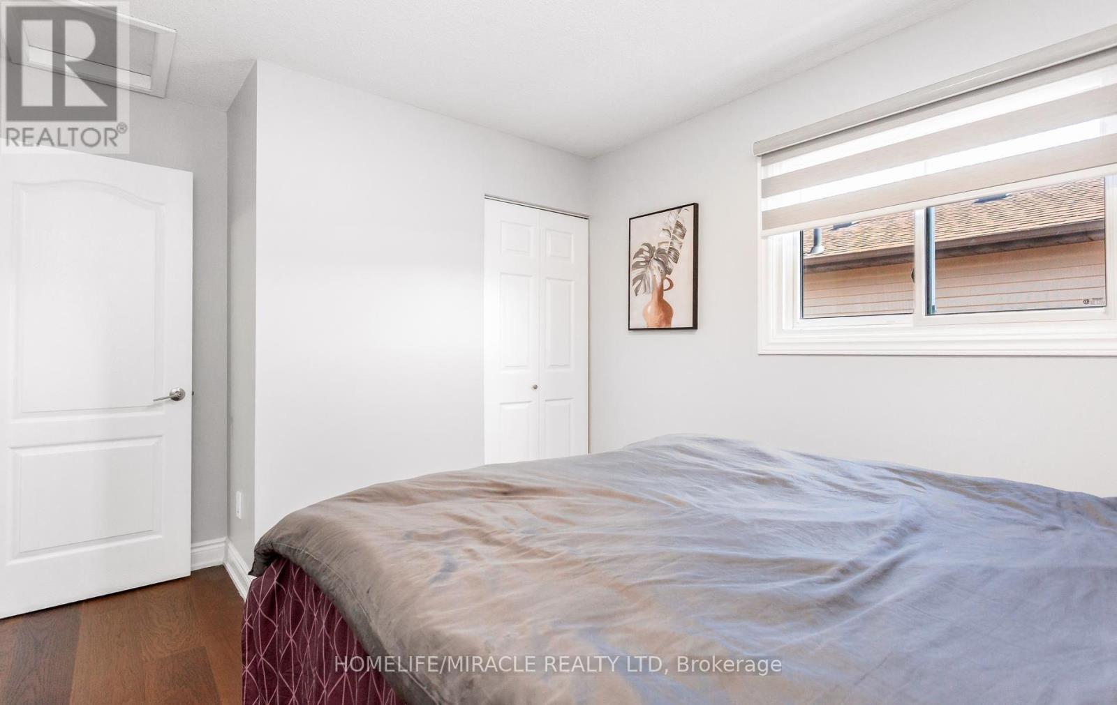 49 NEWBRIDGE CRESCENT - 30