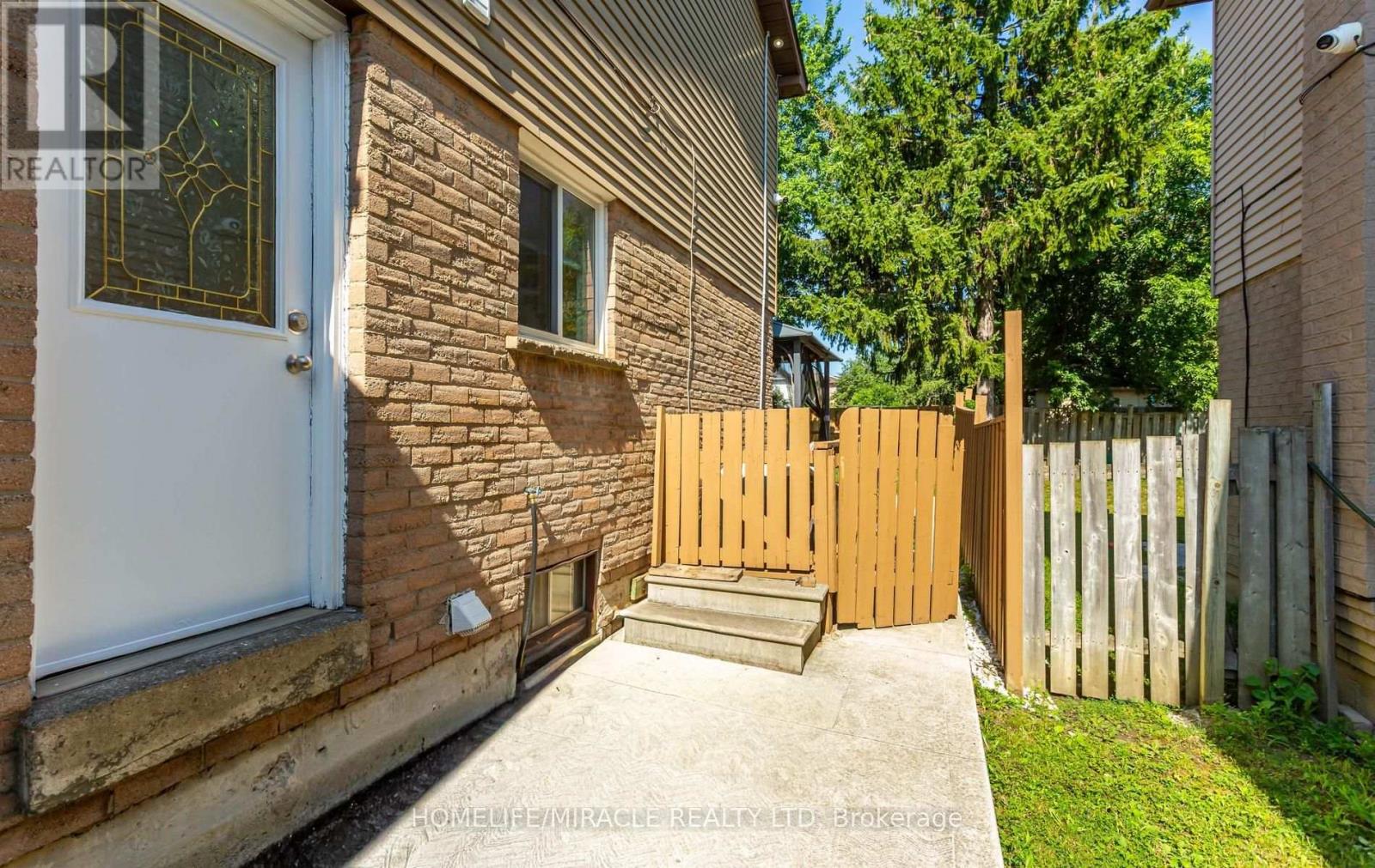 49 NEWBRIDGE CRESCENT - 47