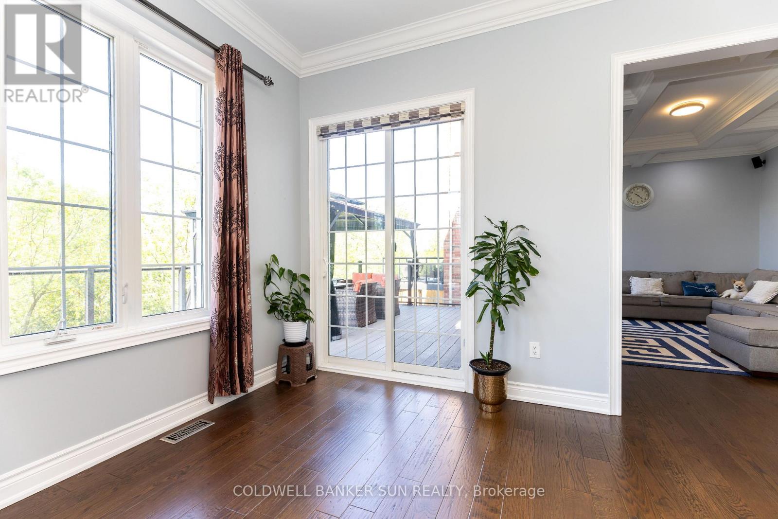 48 HANBURY CRESCENT - 15