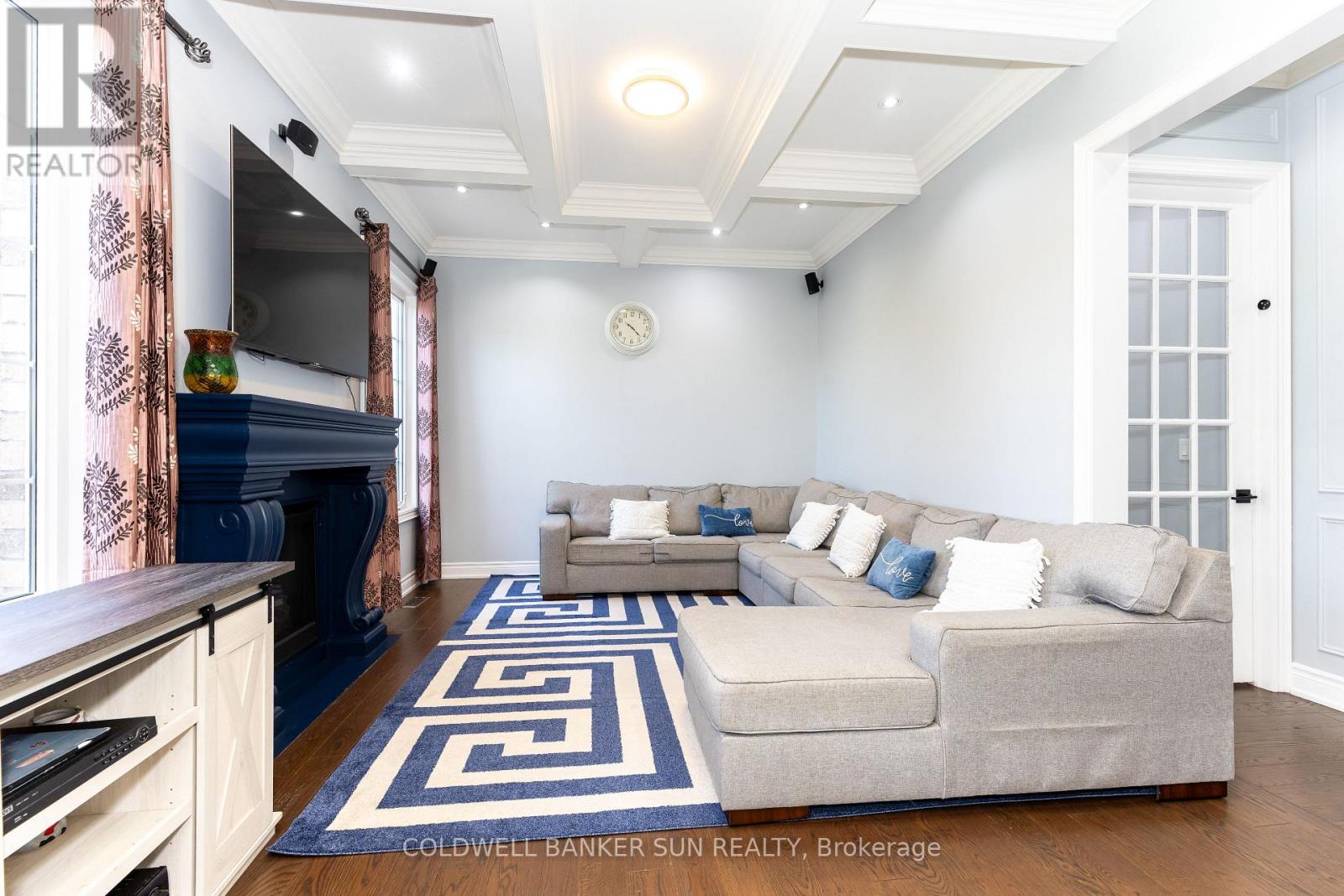 48 HANBURY CRESCENT - 16