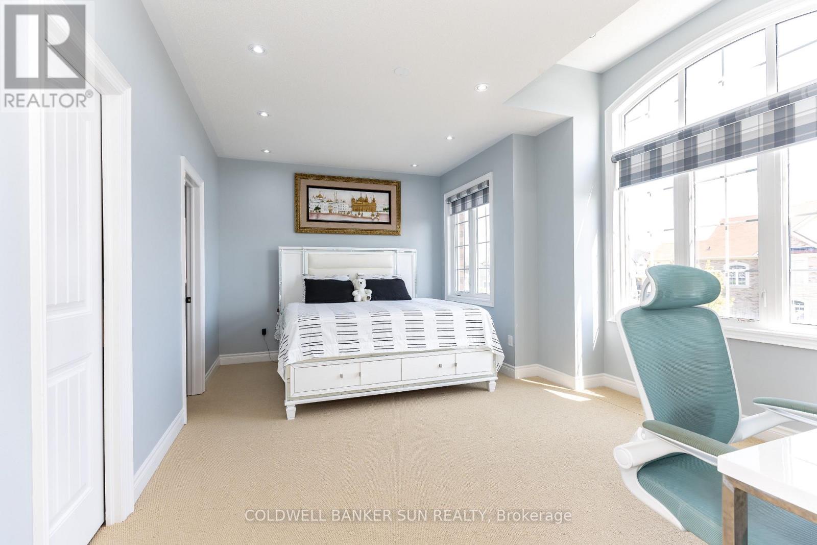 48 HANBURY CRESCENT - Image 30