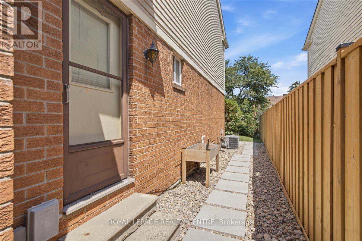4193 STONEMASON CRESCENT - 33