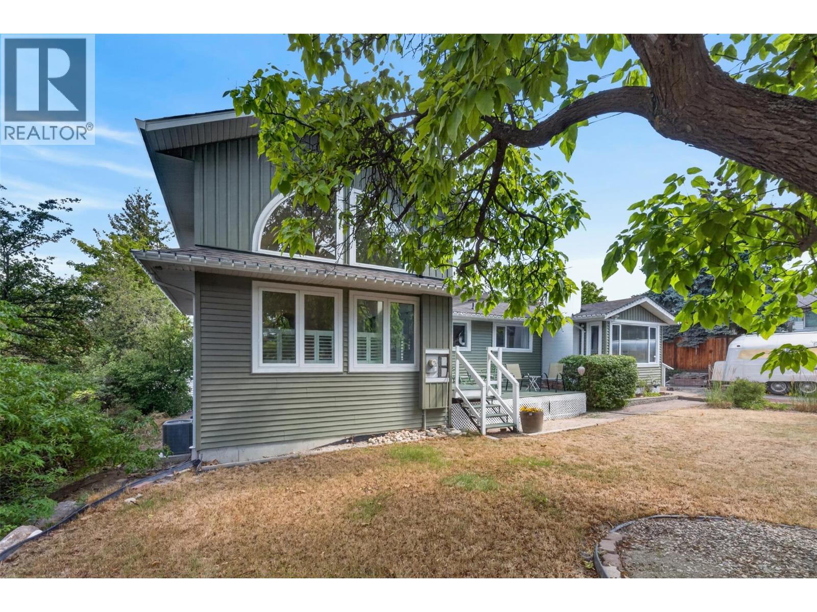1803 37 Avenue - 2